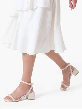 Shoe’N Tale White Open Toe Low Block Heel Sandals